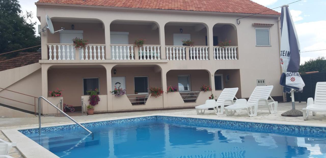 Apartment Elena Galovac  Zewnętrze zdjęcie