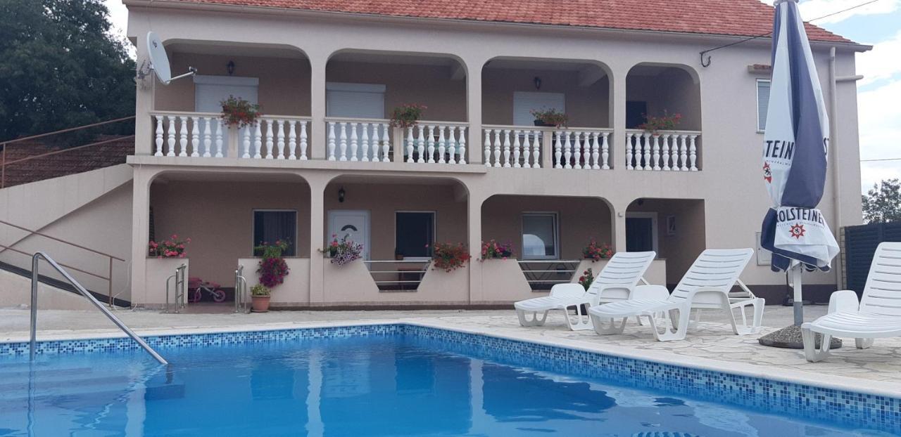 Apartment Elena Galovac  Zewnętrze zdjęcie
