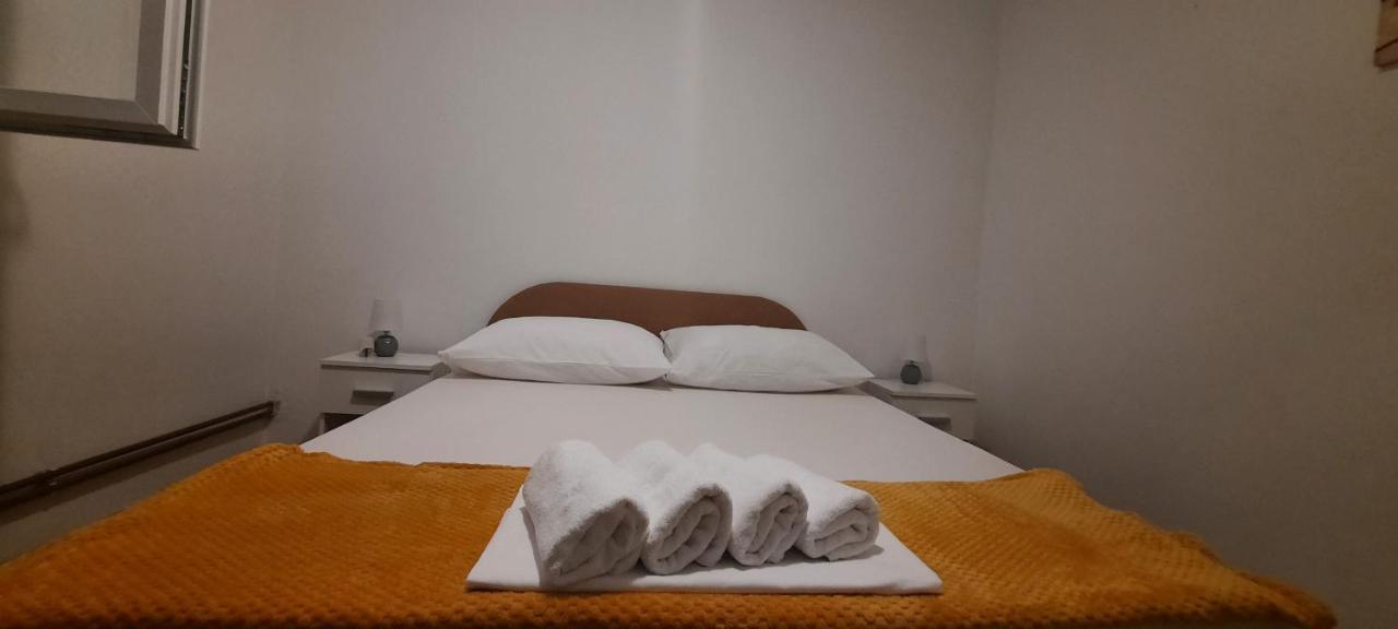 Apartment Elena Galovac  Zewnętrze zdjęcie