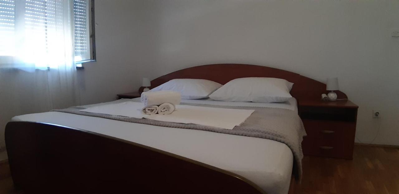Apartment Elena Galovac  Zewnętrze zdjęcie